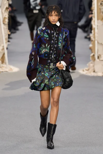 Look 57